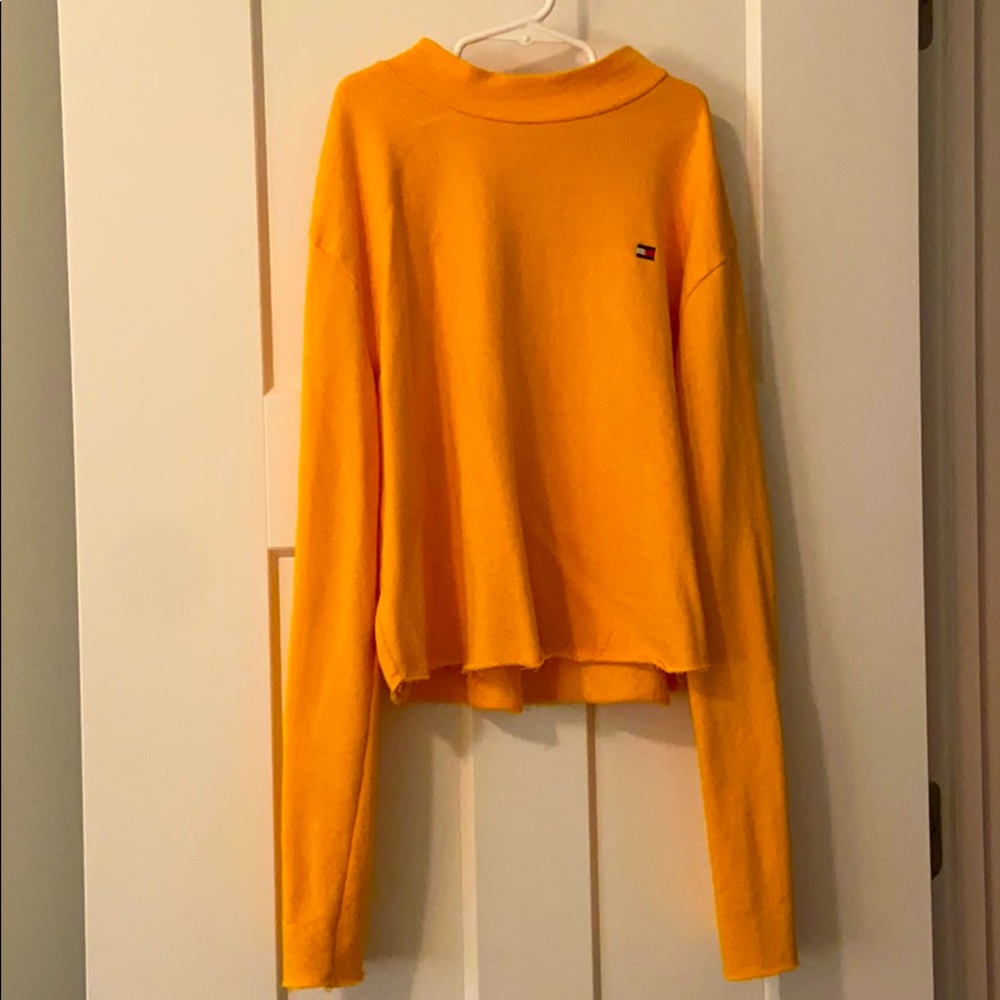 Tommy Hilfiger Cropped Long Sleeve Top